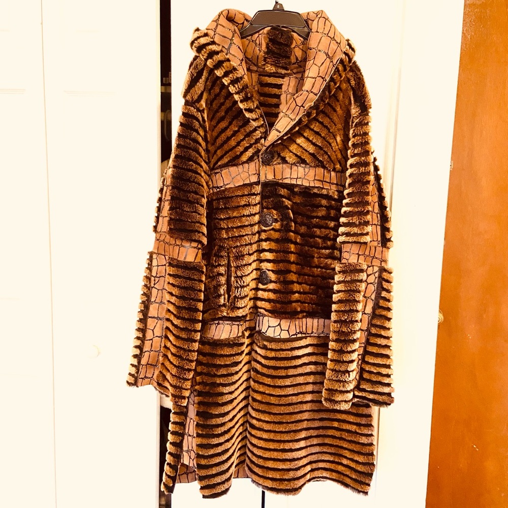 Genuine shearling soft leather/suede reversible coat-make me an offer!❤️